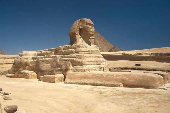1200px-Great_Sphinx_of_Giza_-_20080716a.jpg