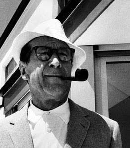 Georges_Simenon_(1963)_by_Erling_Mandelmann.jpg