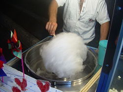 250px-Cotton_candy_Μαλλί_της_γριάς.JPG