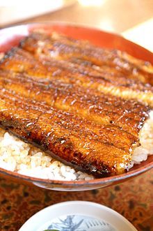 220px-Unadon_by_Hyougushi_in_Mishima__Shizuoka.jpg