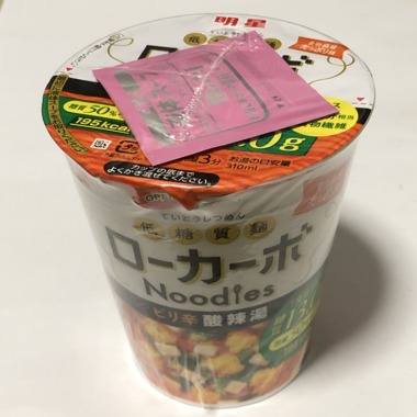 明星_低糖質麺_ローカーボNoodles_ピリ辛酸辣湯.png
