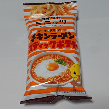 湖池屋　チキンラーメンスティックポテト.png