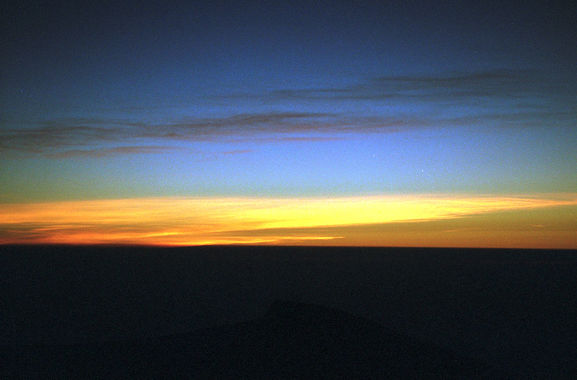 200008_富士山頂の朝焼け.jpg