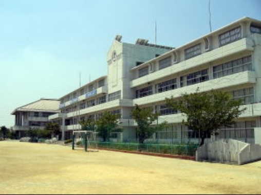 豊橋私立小学校.jpg