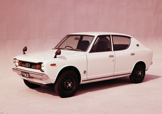 nissan_cherry_X-1_4dr_Sedan_1970_1.jpg