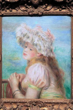 ルノワール「レースの帽子の少女」.JPG