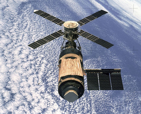 1200px-Skylab_(SL-4).jpg