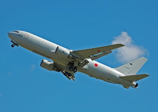 KC-767_(97-3603)_departs_RIAT_14thJuly2014_arp.jpg