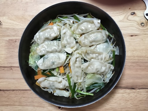手抜き蒸し餃子.jpg