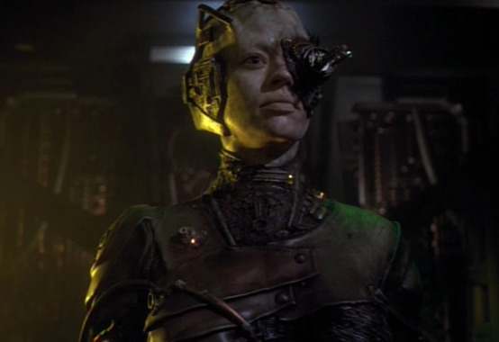 Seven_of_Nine_speaks_for_the_Borg.png
