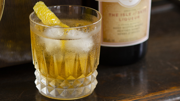 rusty-nail-cocktail-photobyIanJLauer.jpg