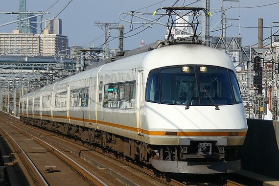 Kintetsu_Series21000_Nagoya.jpg