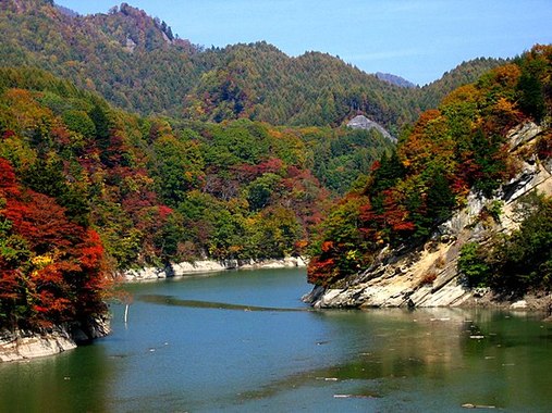 Okususobana_Dam_lake_2006-10.jpg