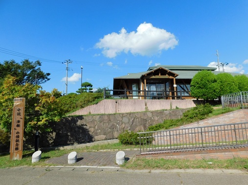 Tsugaru_Statue_Memorial_Hall_200921.jpg