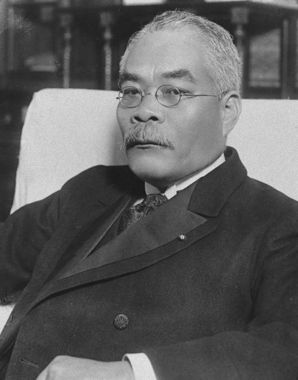 HAMAGUCHI_Osachi.jpg