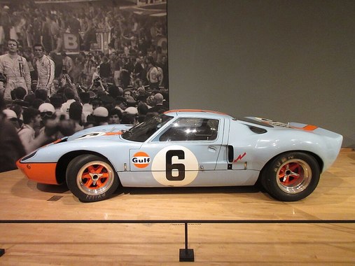 Ford_GT40_(49144133957).jpg