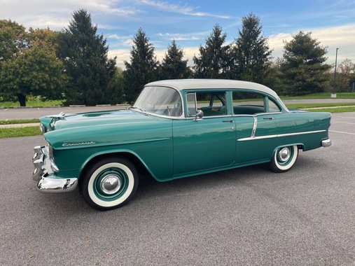 シボレー1955_4ドアセダン.JPG