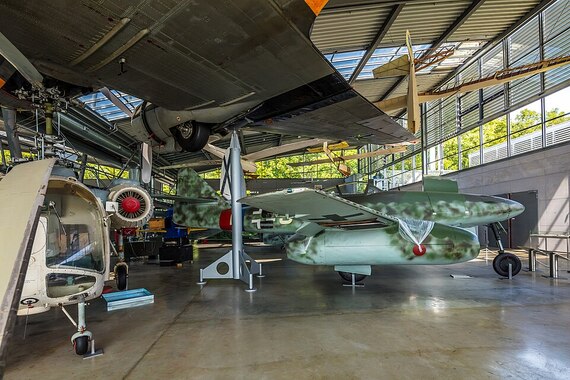 Me260a_JV44_GraphyArchy_-_Wikipedia_00408.jpg
