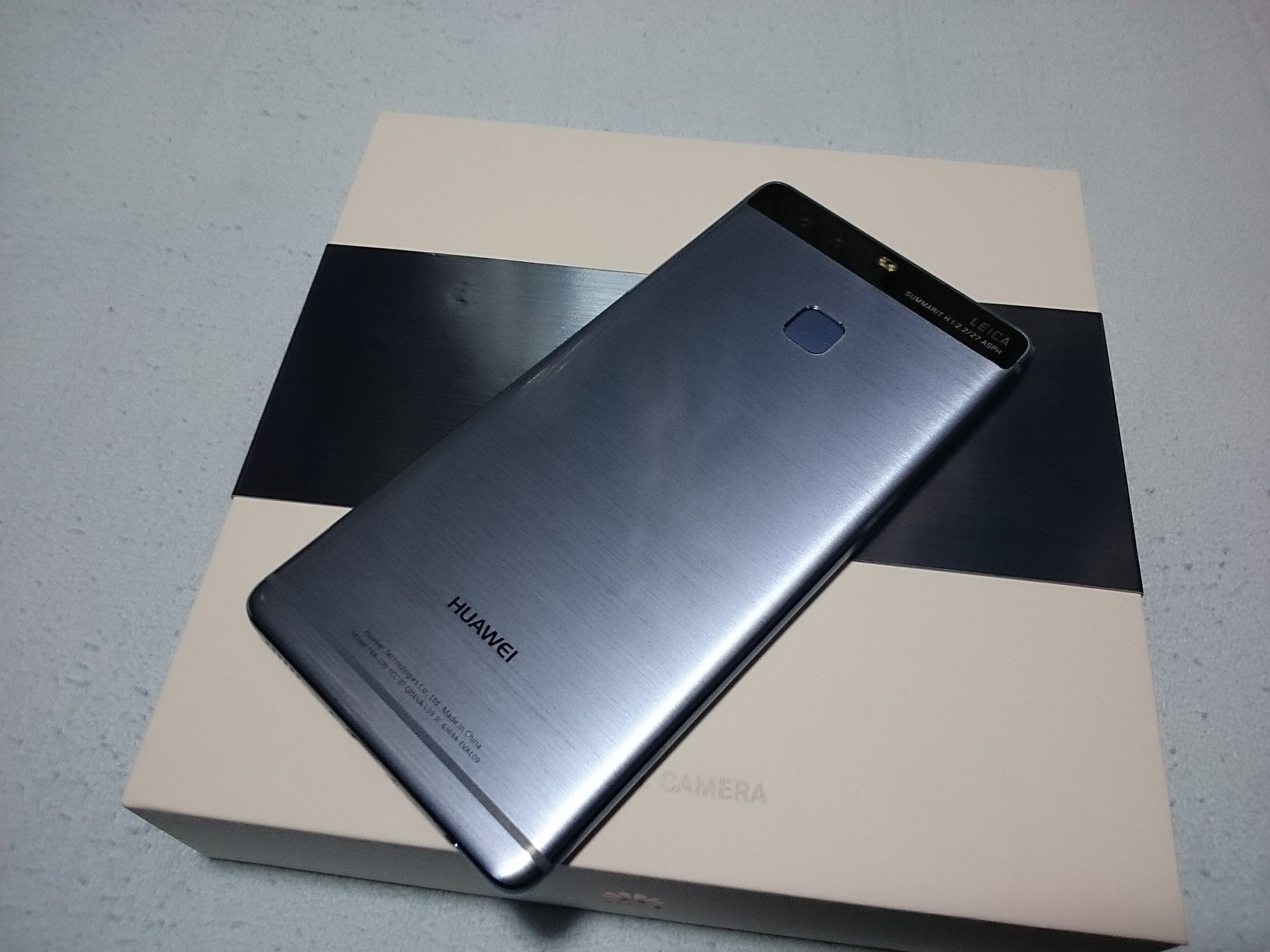 HUAWEI P9が値下げ 新色レッド/ブルーも限定で登場 - デジカメ Watch
