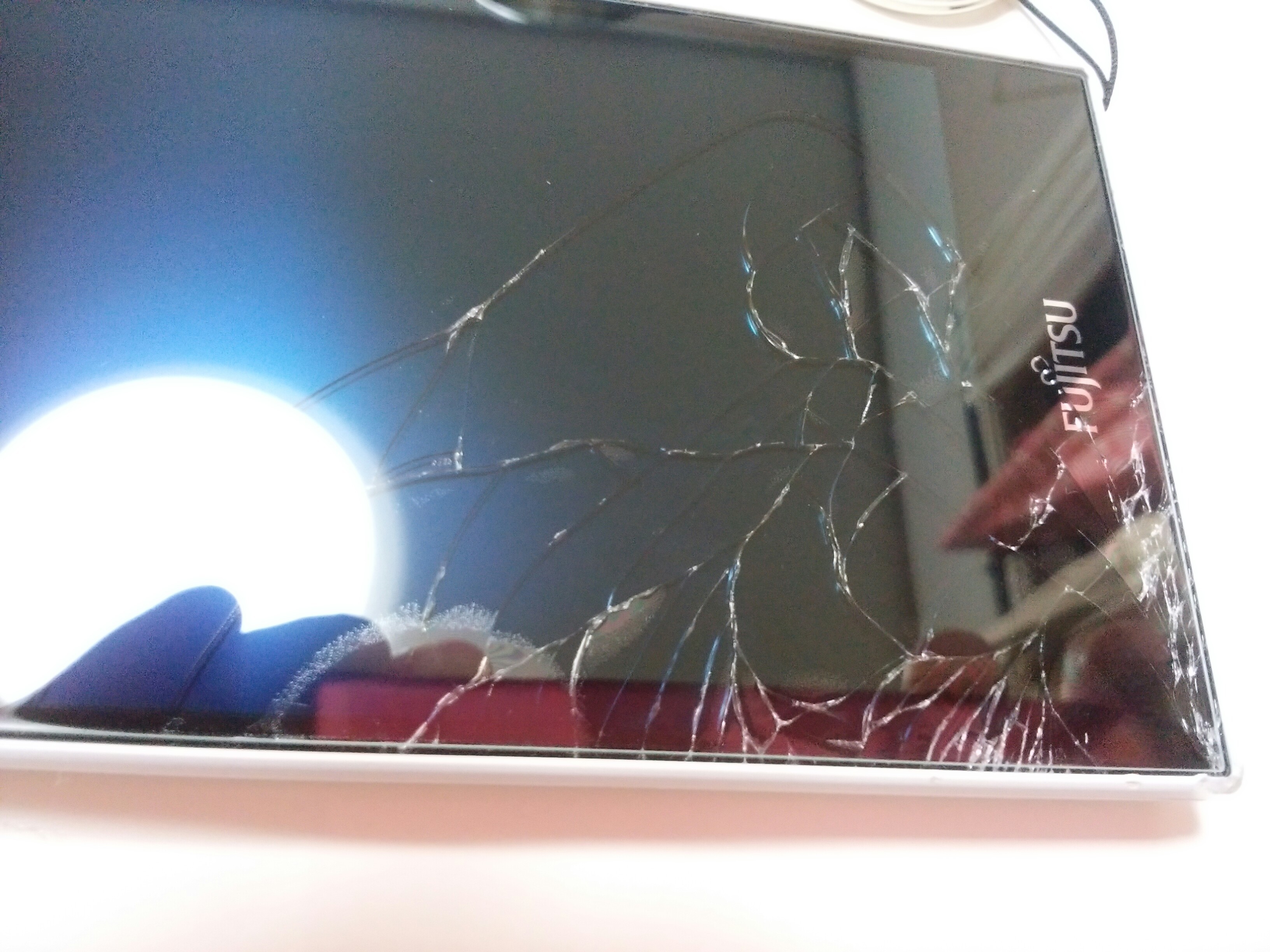 画面割れたけど、動作可 | FUJITSU arrows M02（mineo） | 端末