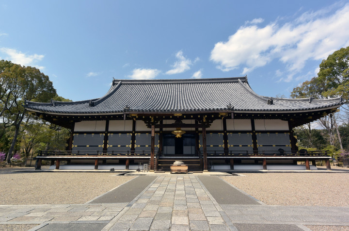 御室の塔（京都　仁和寺） 仁和寺」の観光・見どころ｜御室桜で名高い世界遺産の古刹｜THE