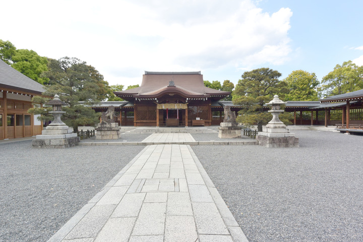 本殿正面.jpg