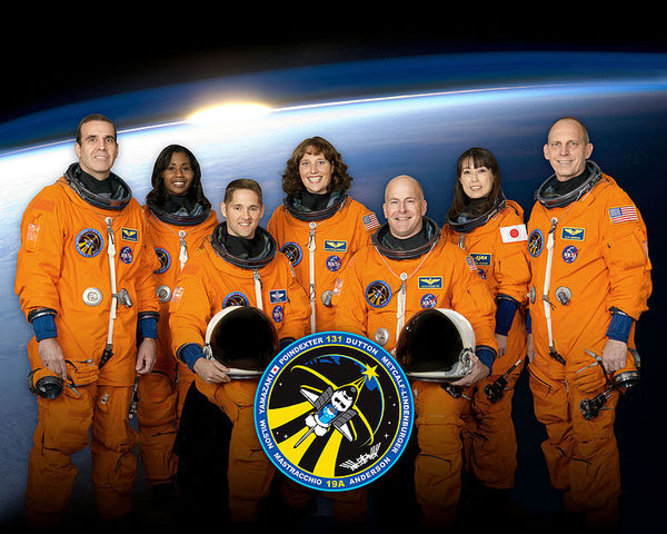 750px-STS-131_Official_Crew_Photo.jpg