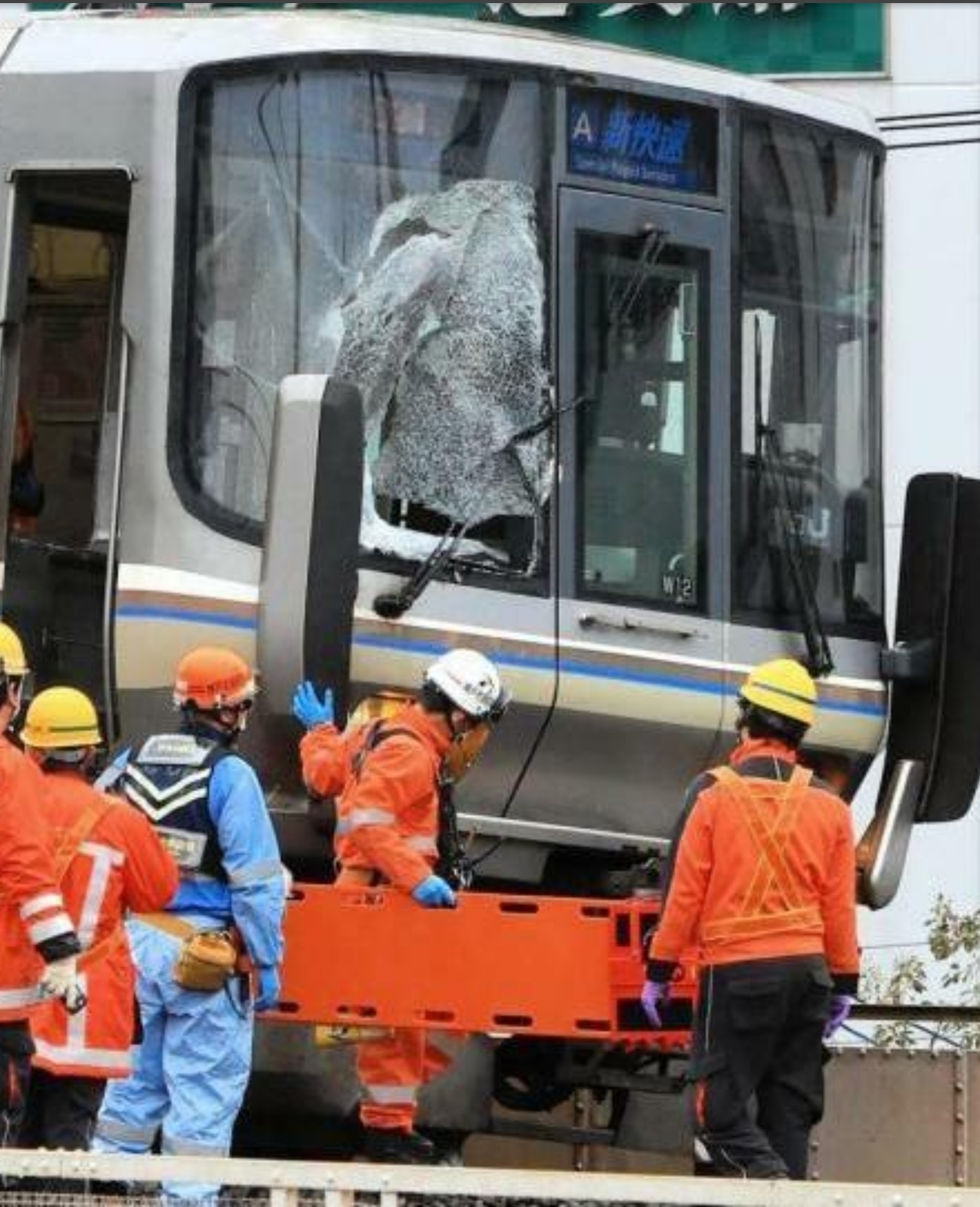 jr神戸線元町駅 で人身事故 これは悲惨過ぎる 掲示板 マイネ王 jr神戸線元町駅 で人身事故 これは悲惨過ぎる 掲示板 マイネ王