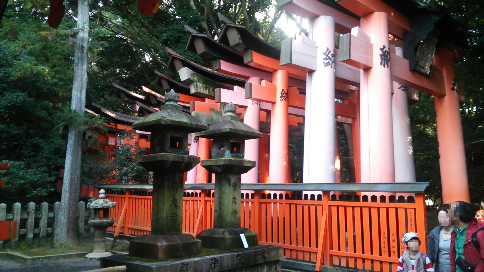 伏見稲荷大社４.JPG