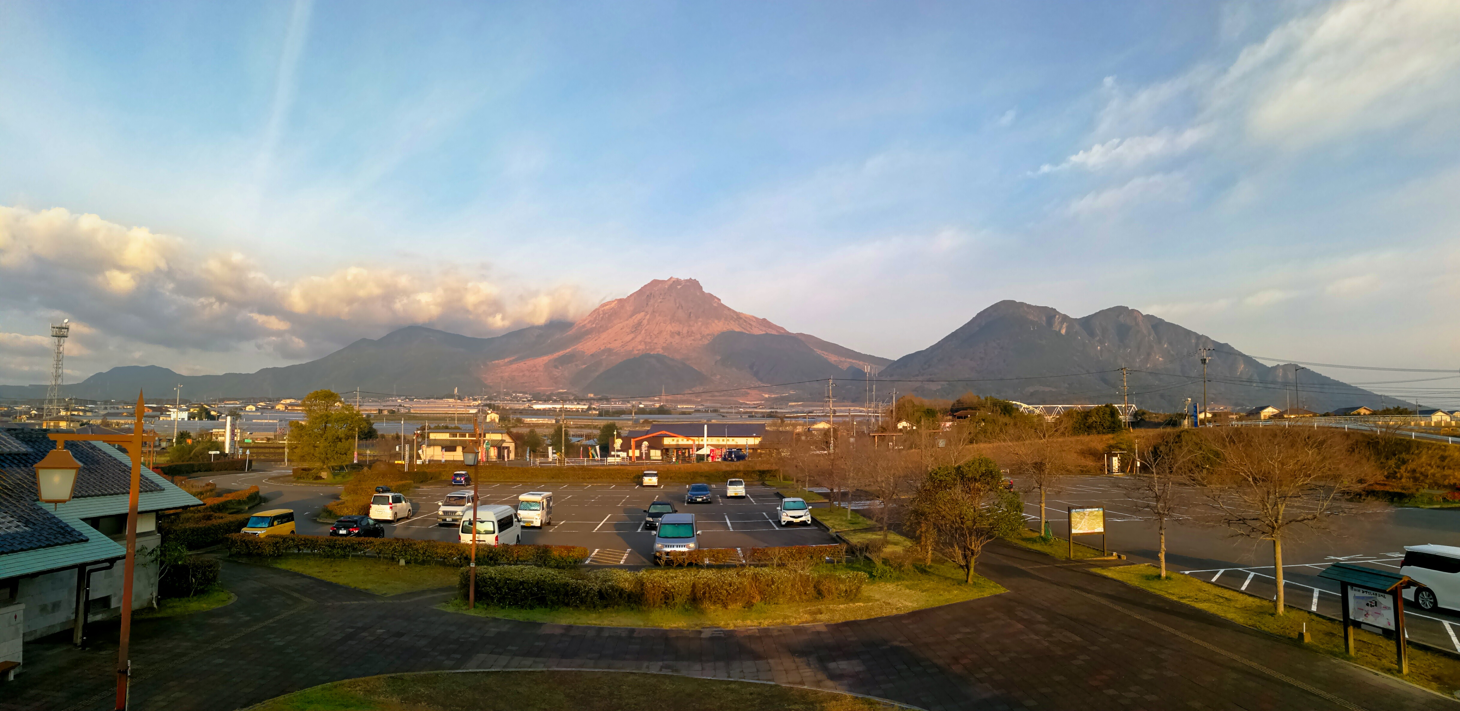 雲仙岳（道の駅_みずなし本陣ふかえ）.jpg