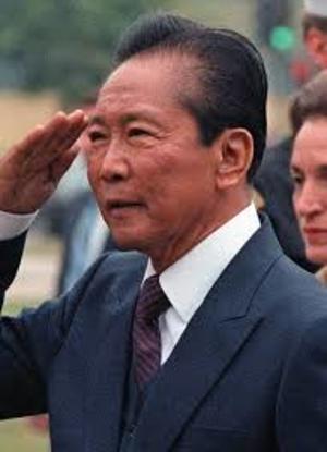 Ferdinand_Marcos_28cropped29.jpg