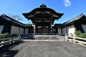 西本願寺唐門005.JPG