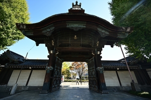 西本願寺唐門021.JPG