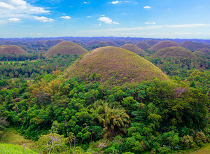 Chocolate_Hills.jpg