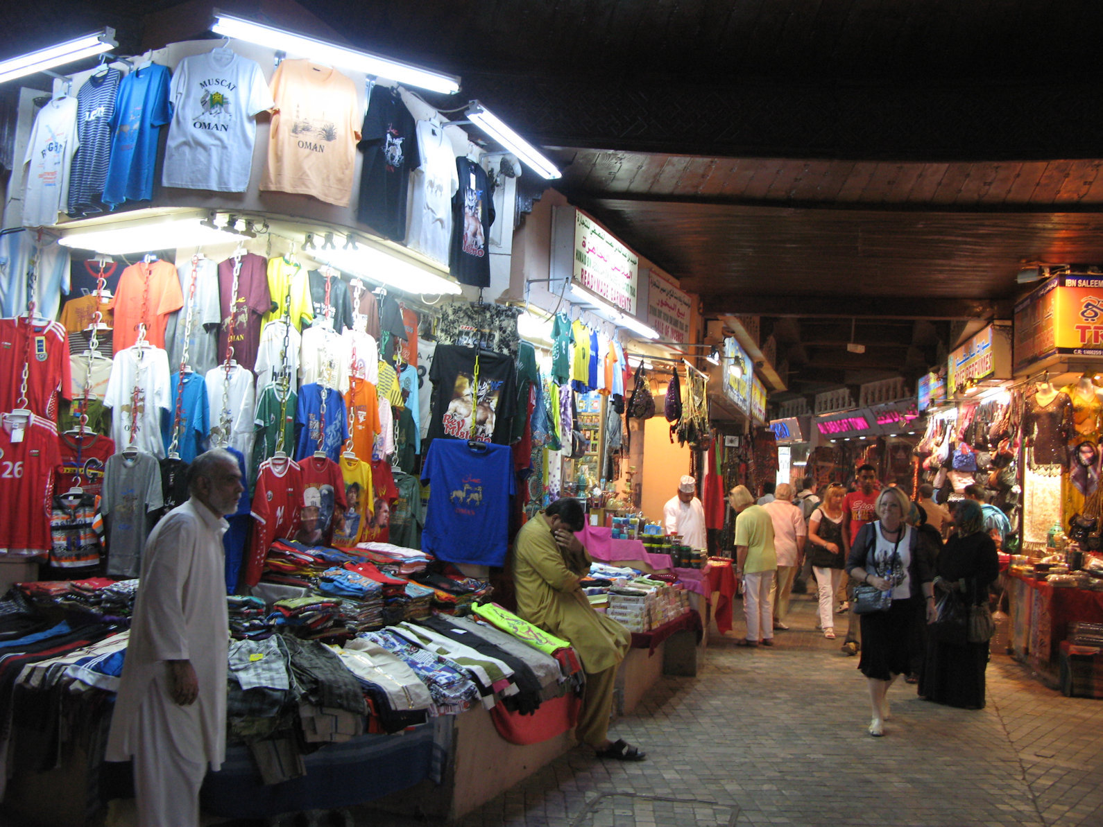 201011オマーン／マスカットのスーク.JPG