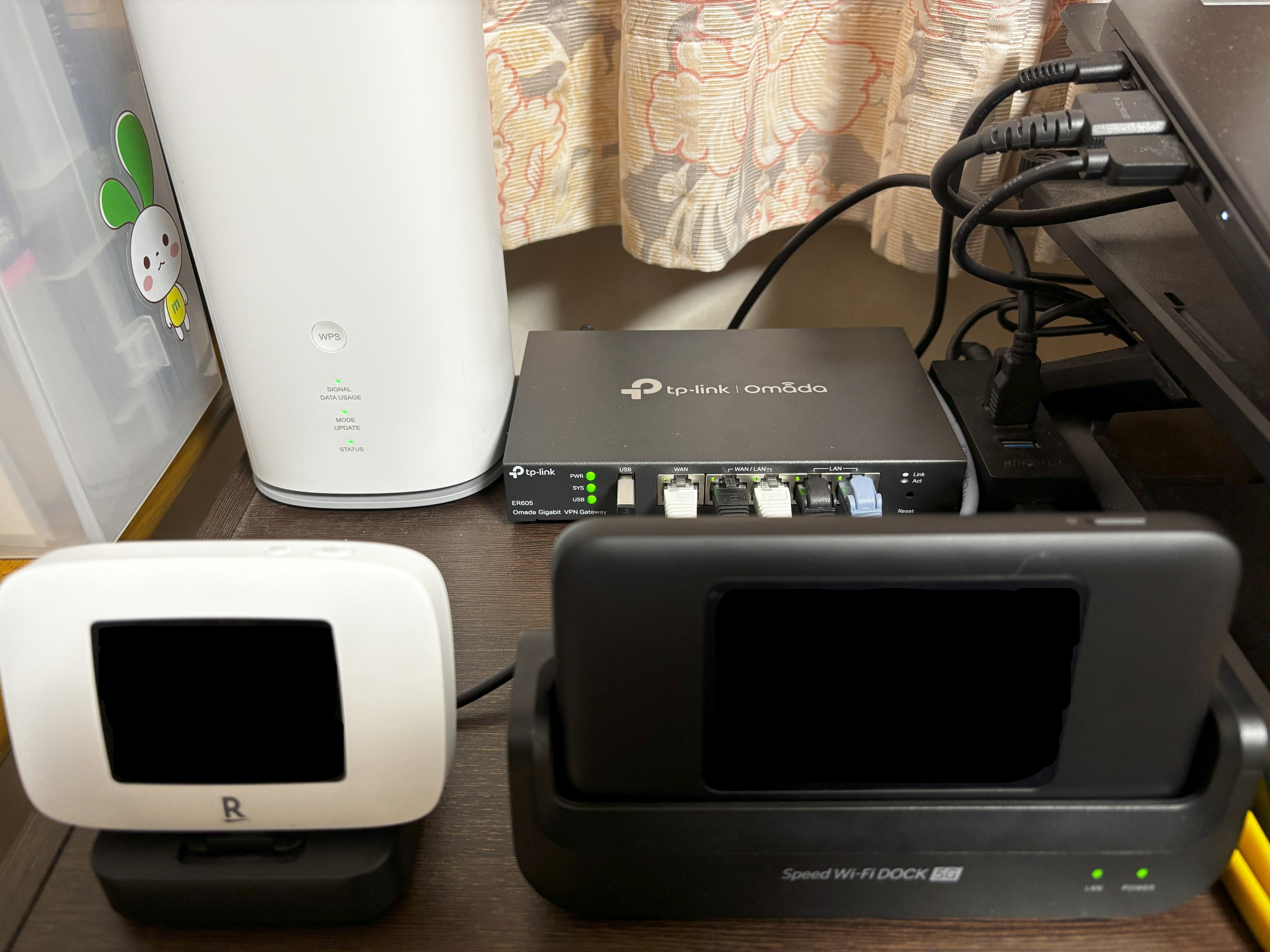 ルーター・ネットワーク機器 Rakuten WiFi PocketPlatinum Rakuten WiFi Pocket Platinum | Wi-Fiルーター／周辺機器