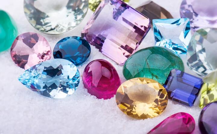 collection-mix-colorful-gemstones-jewelry_127090-392.jpg
