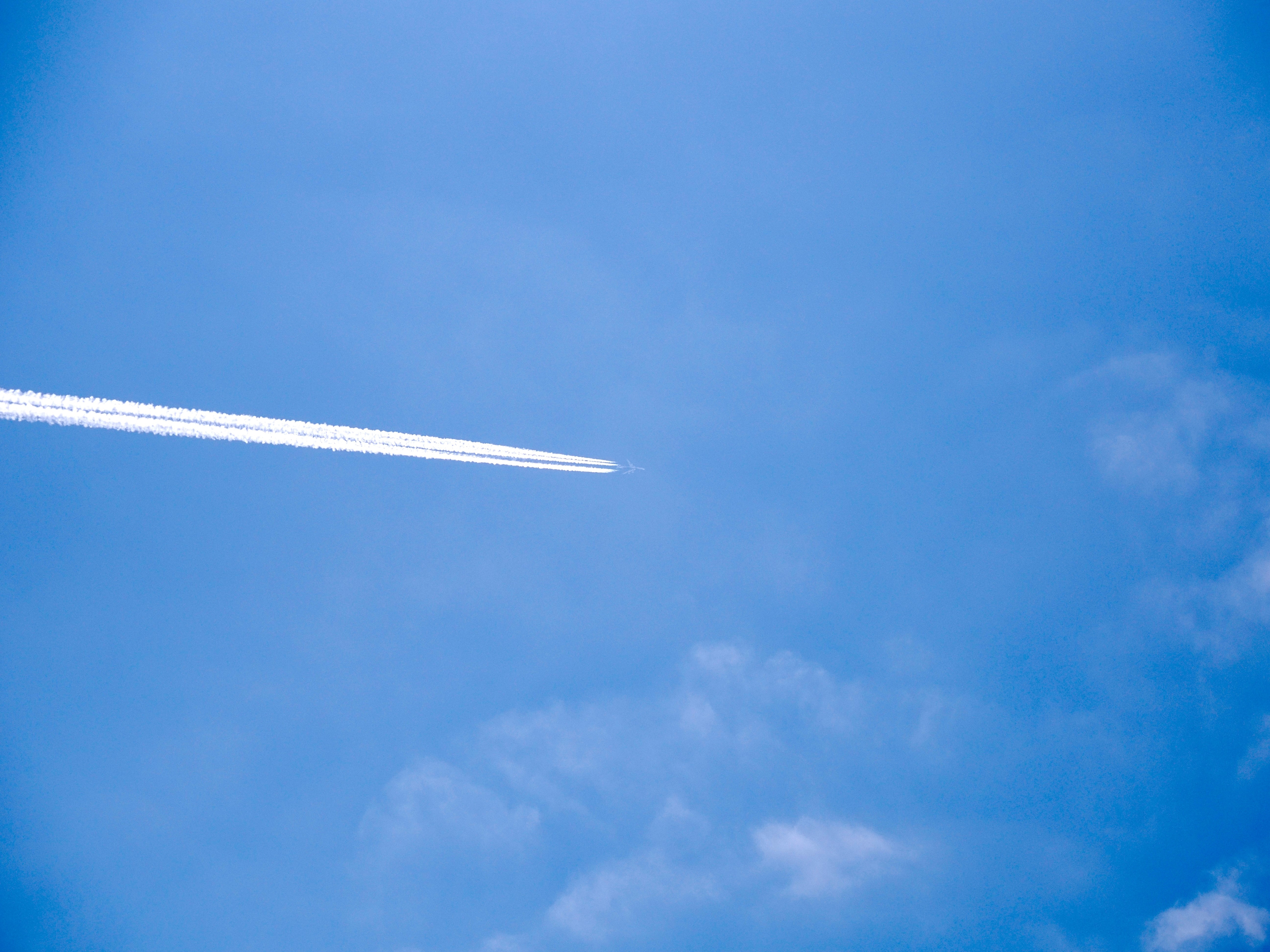 飛行機雲.jpg