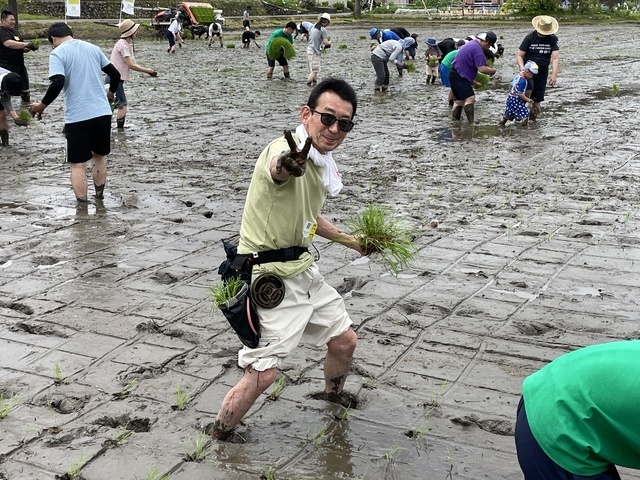田植え2022年_2.jpg
