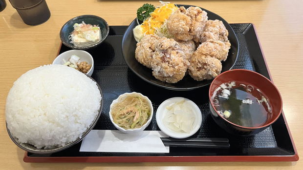 1920x1080_郡山_あしび_唐揚げ定食.jpg