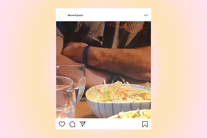 匂わせマシーン それは 恋人と一緒に食事している風の写真が撮れる画期的発明 スタッフブログ マイネ王