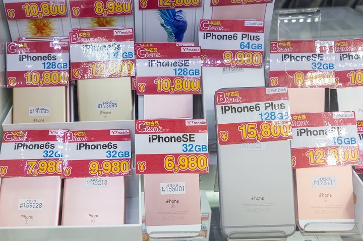 「iPhoneの販売台数は100倍に」秋葉原の中古スマホ店に聞く、この10年で売れた・売れなかった機種
