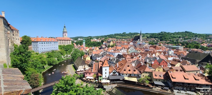 菊竹さんが訪れた「世界で最も美しい街」と称されるチェコのチェスキークルムロフ。