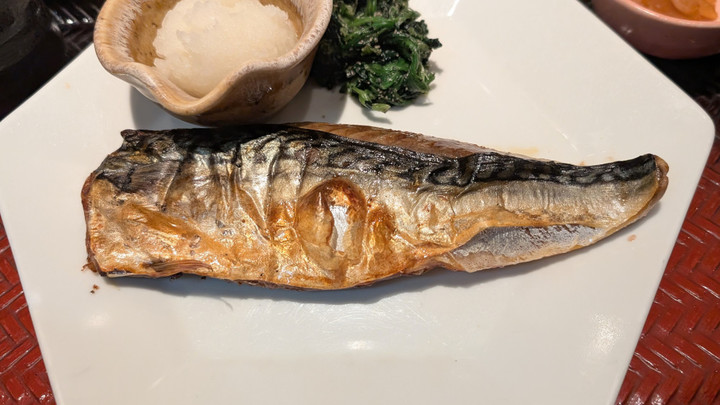鯖の炭火焼