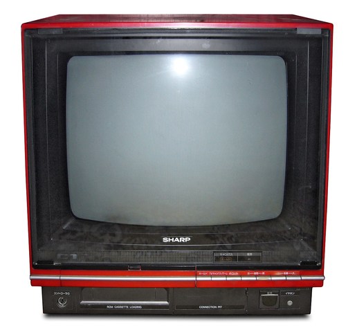 製造元のシャープは当時任天堂の得意先で、他にもファミコンとディスクシステムが一体化した「ツインファミコン」などを世に出していた