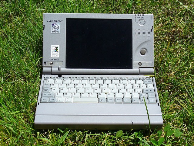 1997年発売のLibretto リブレット 70。こちらも手のひらサイズで買取価格1万円（photo by [https://commons.wikimedia.org/wiki/File:Libretto_70CT.jpg?uselang=ja Lorenzo Breda]）