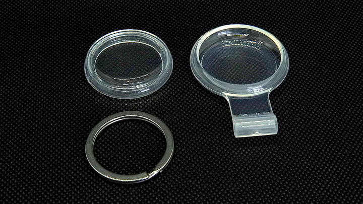 [https://amzn.asia/d/7GqAULg 【LAYJOY】AirTagキーホルダー]（税込809円）