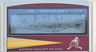 よく見るとピッチャーが投げ、バッターが打ち、ランナーが一塁に出るところも再現されている