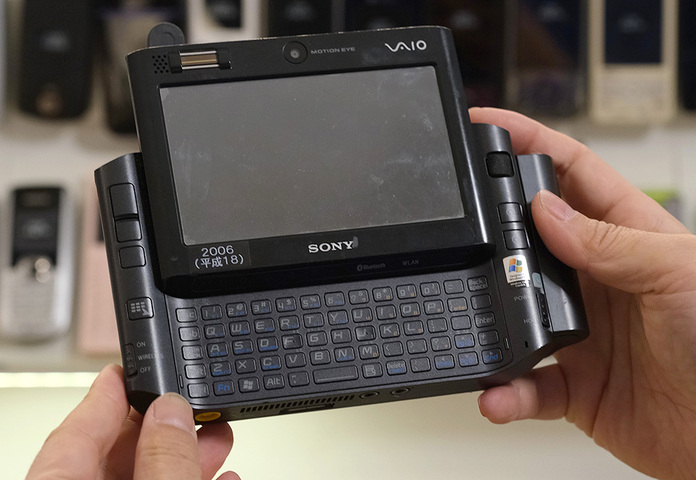 ソニー「VAIO　TypeU／VGN-UX90S」（2006年）