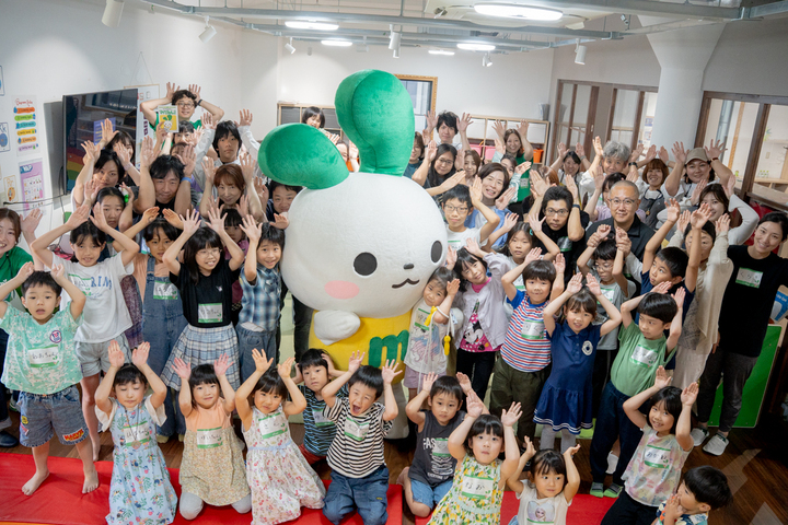 マイぴょんを真ん中にしてはいチーズ！